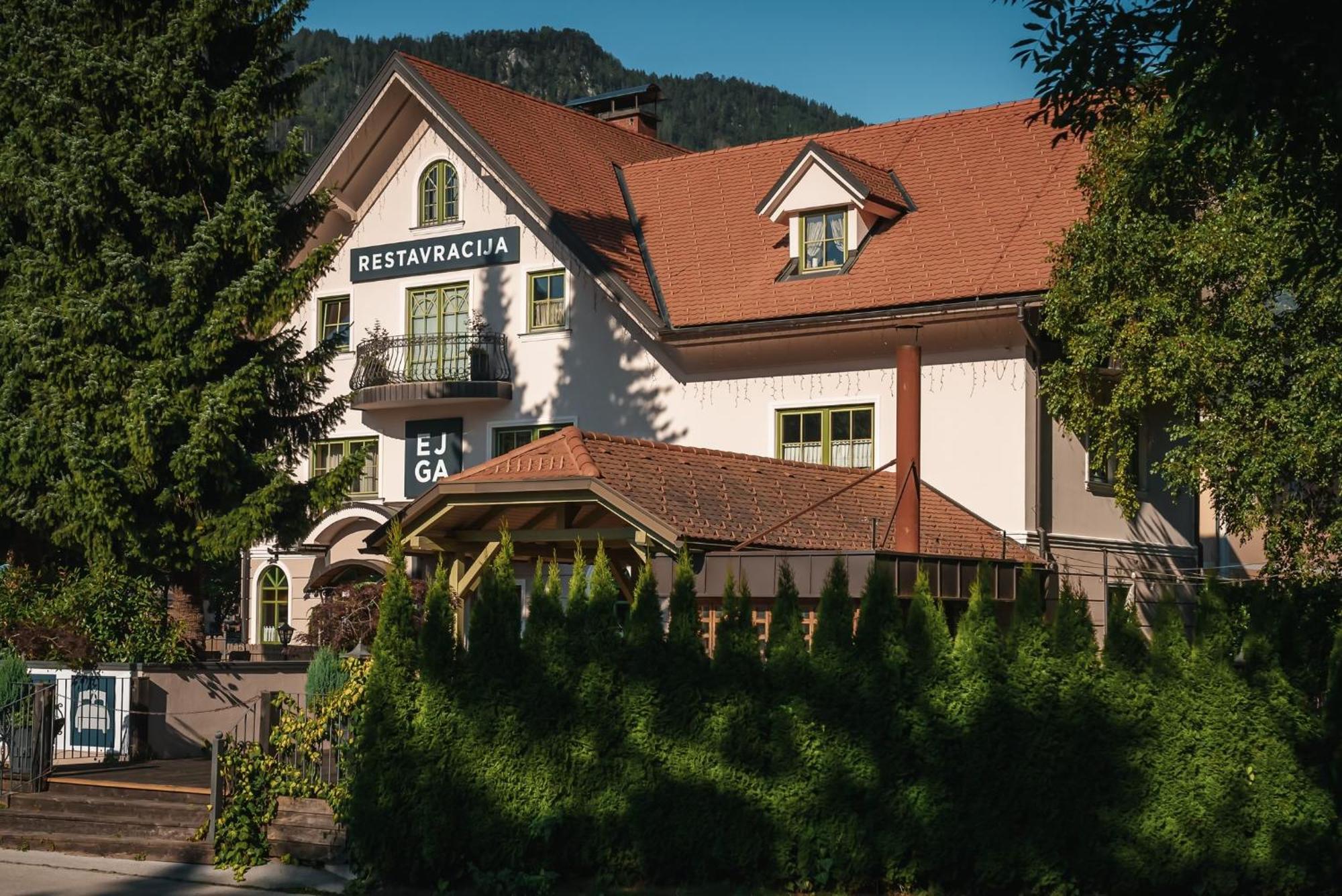Guest House Ejga Jesenice Eksteriør billede