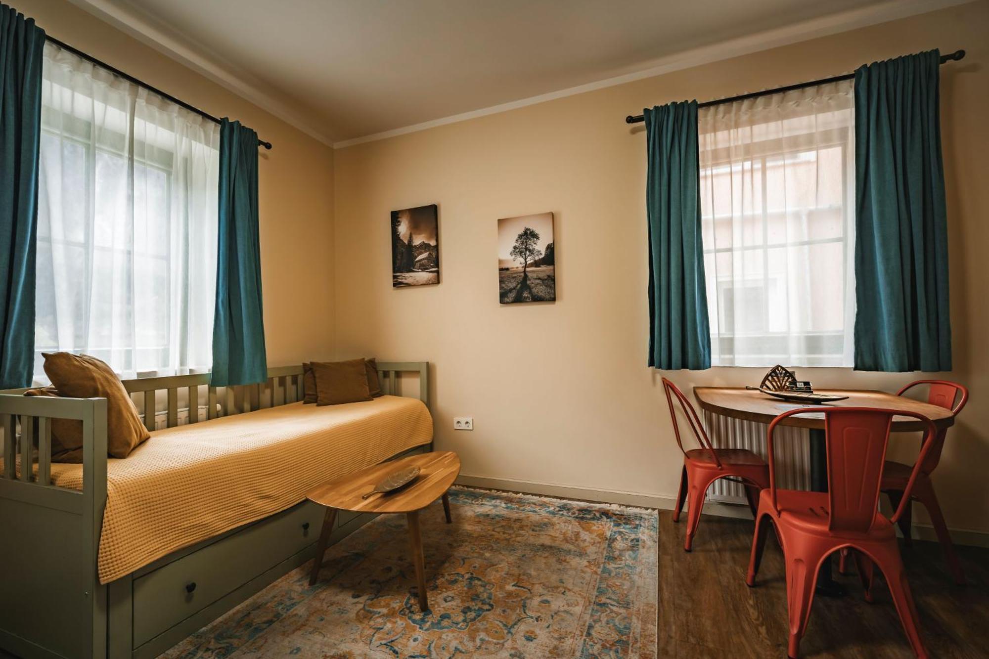 Guest House Ejga Jesenice Eksteriør billede