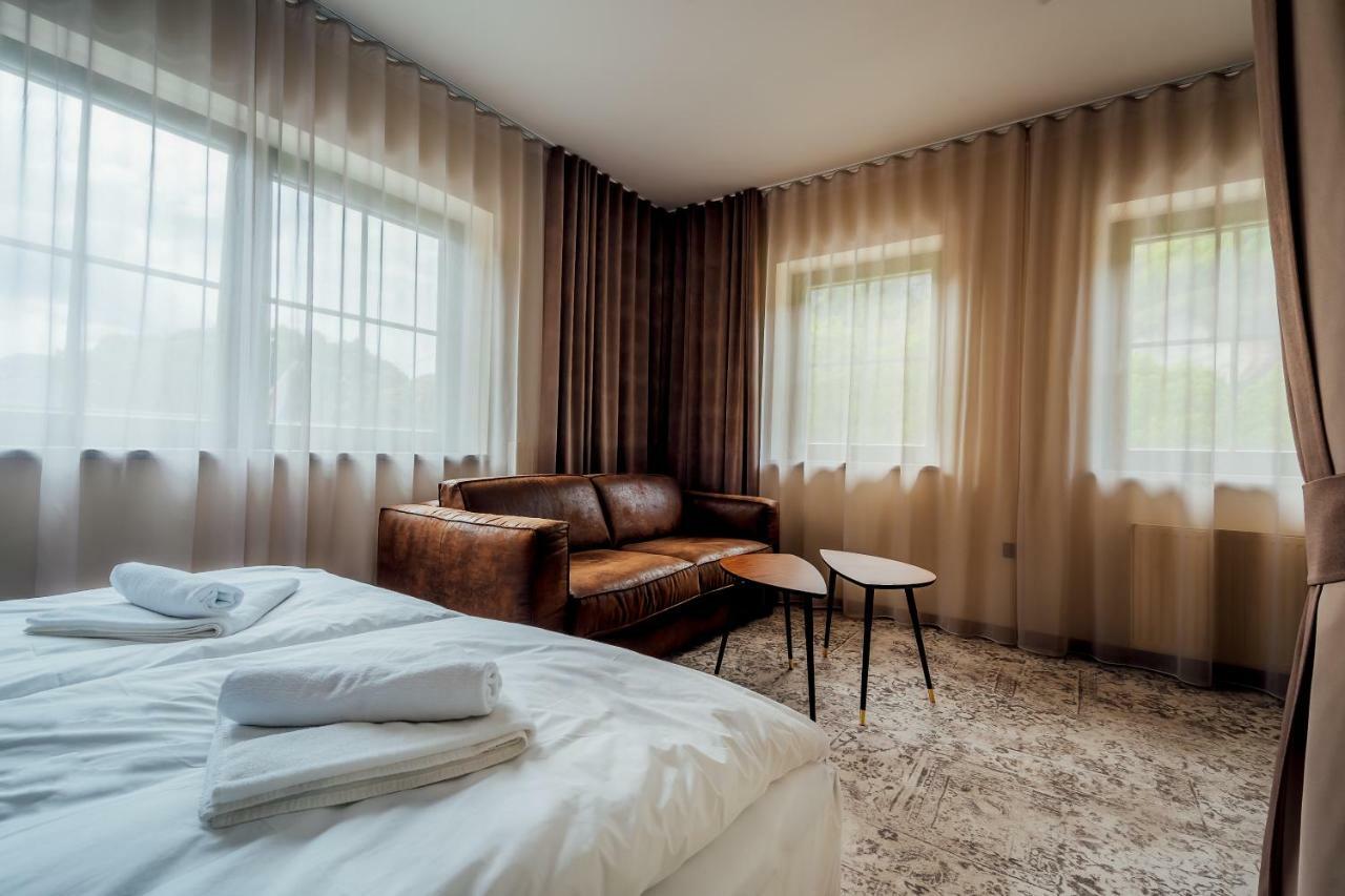 Guest House Ejga Jesenice Eksteriør billede